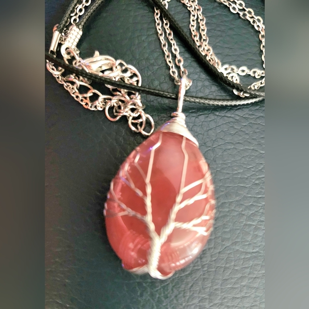 Red Rose Quartz Pendant Necklace With Interchanable Chains - Picture 2 of 3